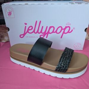 Jellypop Women's Black and Tan Sandals